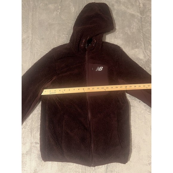 New Balance Women's Large Fleece Full Zip Up Jacket Deep Plum Purple Wine Red - Picture 2 of 4